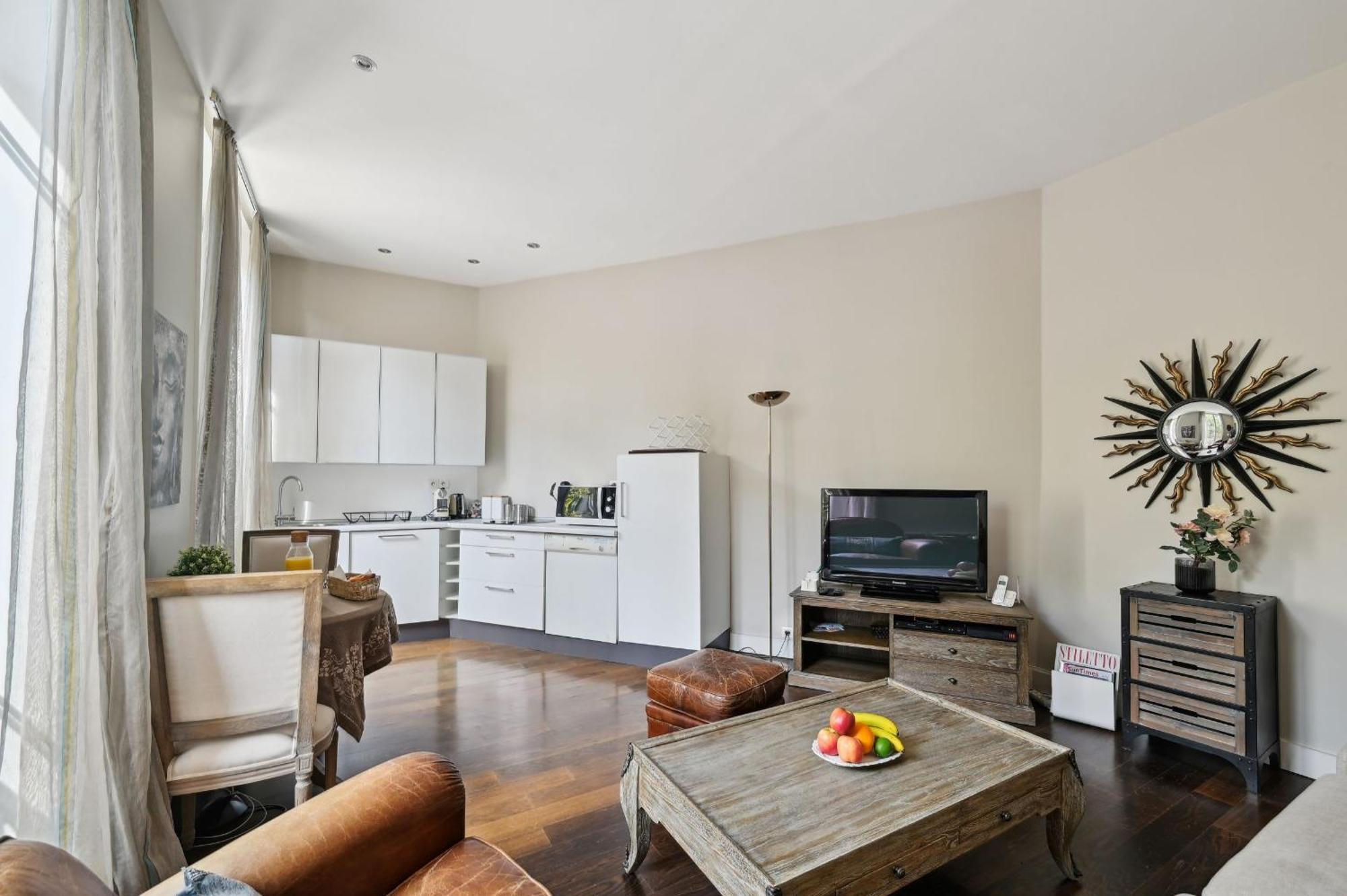 Champs-Elysees & Arc De Triomphe - Cityapartmentstay ปารีส ภายนอก รูปภาพ