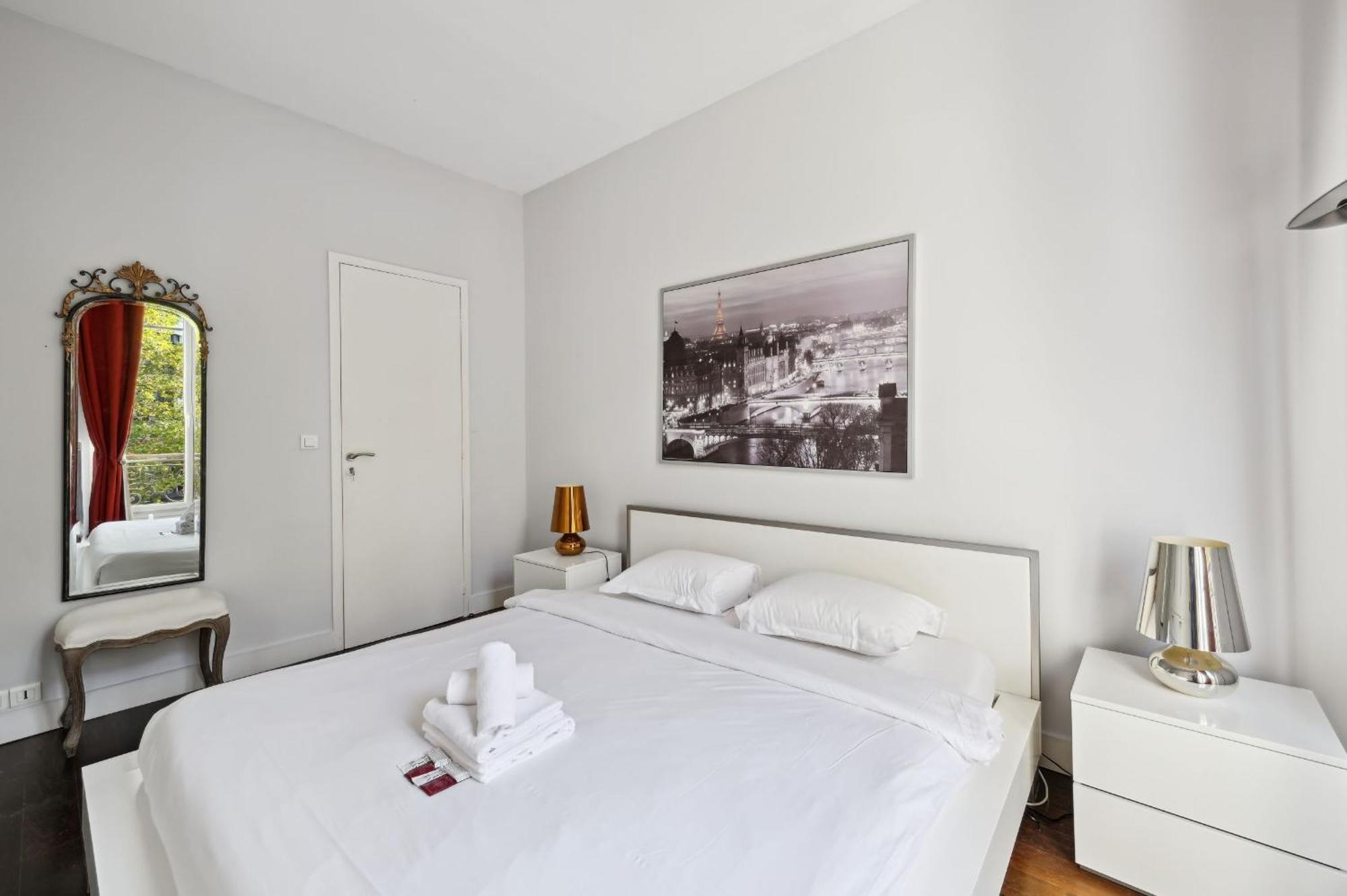 Champs-Elysees & Arc De Triomphe - Cityapartmentstay ปารีส ภายนอก รูปภาพ